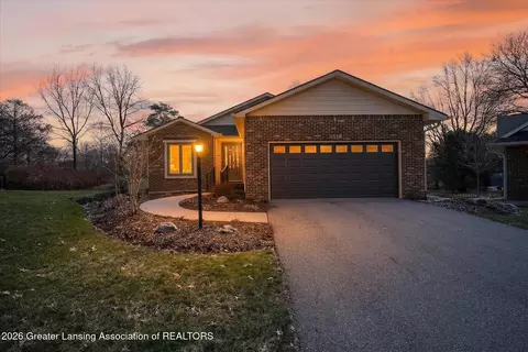 3518 Apple Valley Rd, Okemos, MI 48864