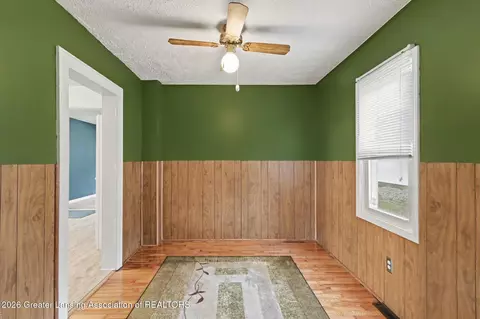 Entry Way - 3527 Ruth Ave, Lansing, MI 48910 photo 3 of 3