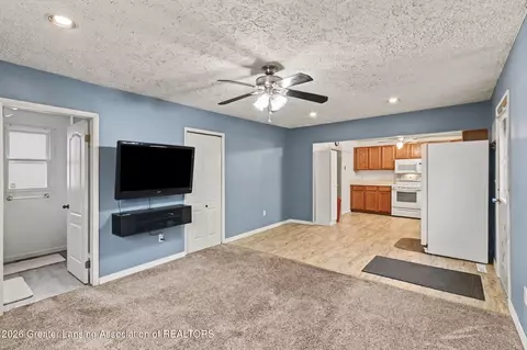 Living - 3527 Ruth Ave, Lansing, MI 48910 photo 4 of 4