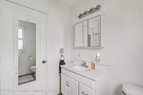 Bath - 3527 Ruth Ave, Lansing, MI 48910 photo 6 of 6