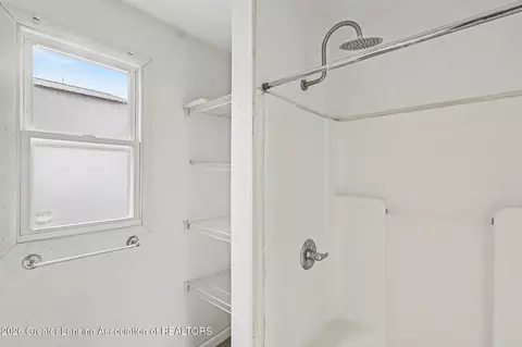 Bath - 3527 Ruth Ave, Lansing, MI 48910 photo 5 of 6