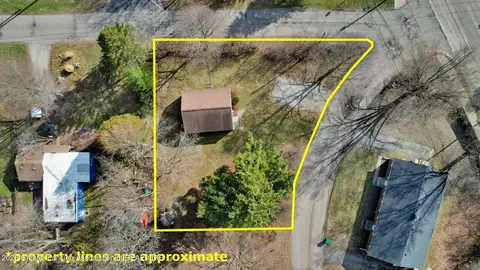 View/Area - 1692 Bliss St, Haslett, MI 48840 photo 7 of 7