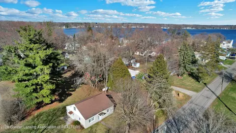 View/Area - 1692 Bliss St, Haslett, MI 48840 photo 3 of 7