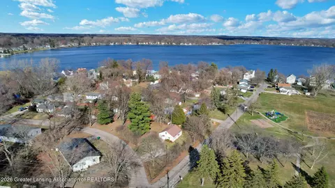 View/Area - 1692 Bliss St, Haslett, MI 48840 photo 2 of 7