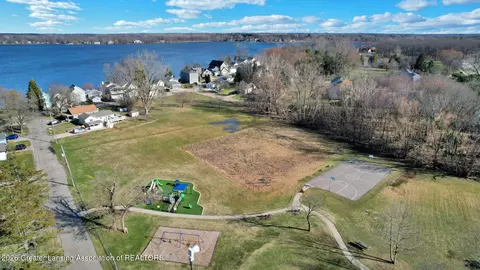 View/Area - 1692 Bliss St, Haslett, MI 48840 photo 5 of 7
