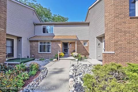 916 Montevideo Dr #E, Lansing, MI 48917