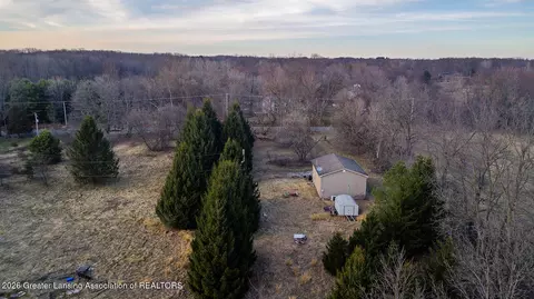 9584 Tasker Rd, Bellevue, MI 49021 photo 4