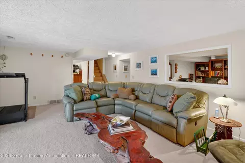 1226 S Geneva Dr, Dewitt, MI 48820 photo 7