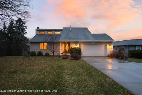 1226 S Geneva Dr, Dewitt, MI 48820
