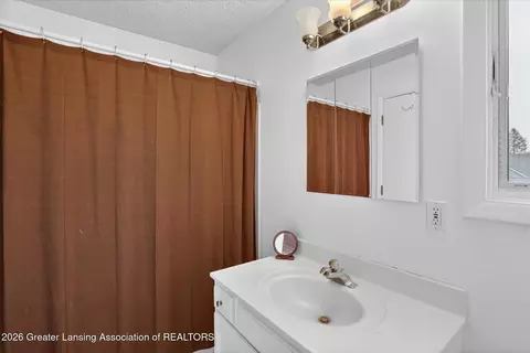 1226 S Geneva Dr, Dewitt, MI 48820 photo 22