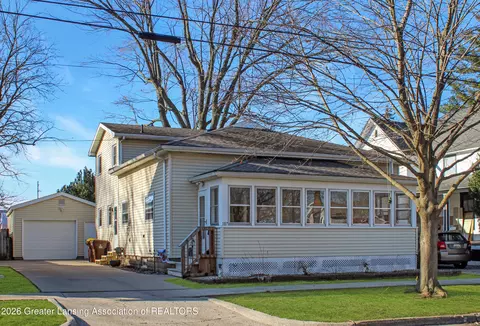 107 W Steel St, Saint Johns, MI 48879