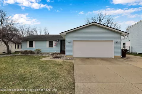 1078 Brookside Dr, Grand Ledge, MI 48837