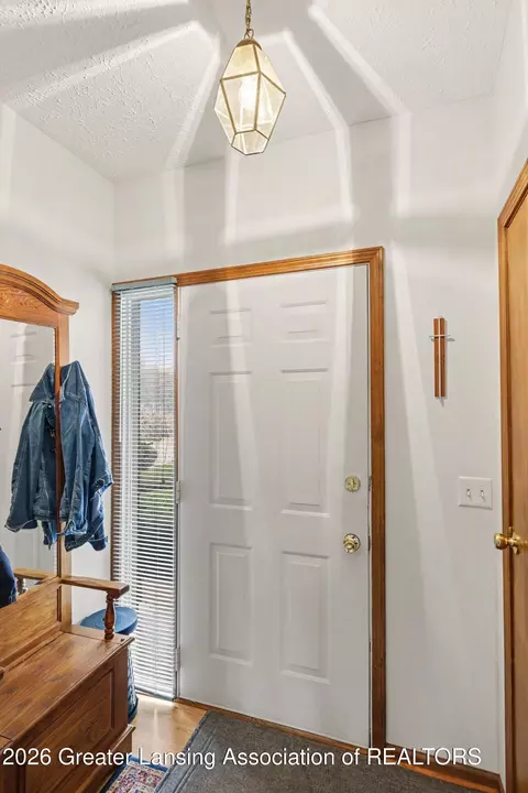 Entry Way - 1111 Sunview Dr, Saint Johns, MI 48879 photo 1 of 1