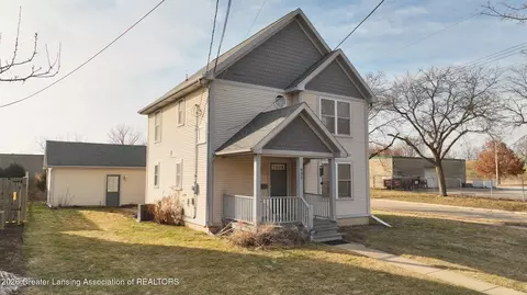 433 Dorrance Pl, Lansing, MI 48912