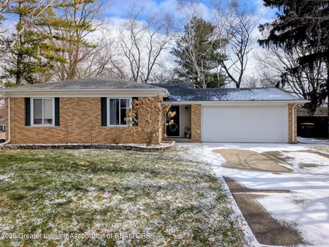 5902 Beuna Pkwy, Haslett, MI 48840