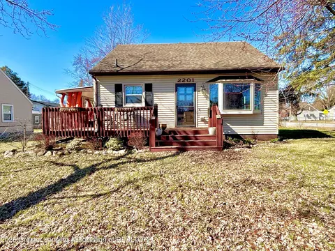 2201 N Aurelius Rd, Holt, MI 48842