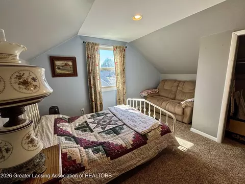 Bedroom - 2201 N Aurelius Rd, Holt, MI 48842 photo 3 of 4
