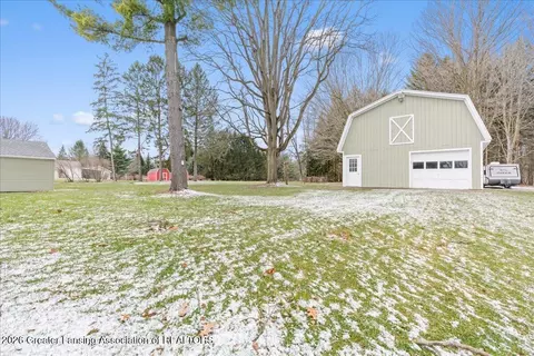 Exterior - 14174 Myers Rd, Dewitt, MI 48820 photo 2 of 7