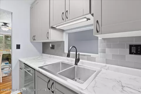 Kitchen - 5475 Maple Ridge Rd, Haslett, MI 48840 photo 2 of 3