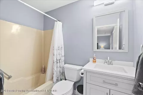 Bath - 5475 Maple Ridge Rd, Haslett, MI 48840 photo 2 of 2