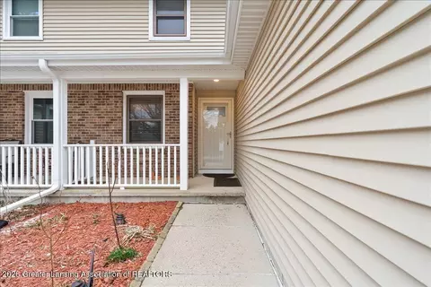 Entry Way - 5475 Maple Ridge Rd, Haslett, MI 48840 photo 1 of 3
