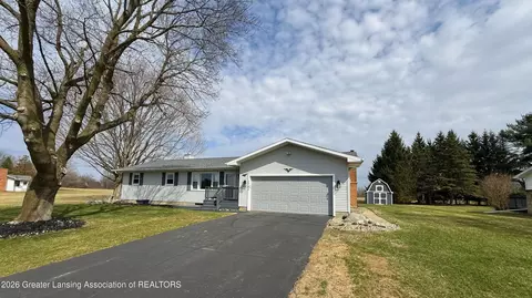 1743 Brookfield Rd, Charlotte, MI 48813