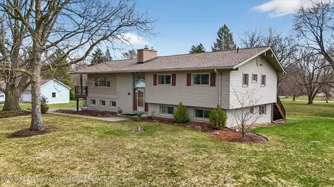 Exterior - 13780 Hamersley Dr, Bath, MI 48808 photo 12 of 20