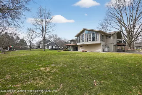 Exterior - 13780 Hamersley Dr, Bath, MI 48808 photo 17 of 20