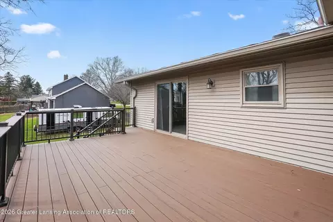 Exterior - 13780 Hamersley Dr, Bath, MI 48808 photo 8 of 20