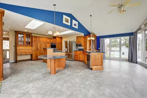 Kitchen - 13780 Hamersley Dr, Bath, MI 48808 photo 7 of 8