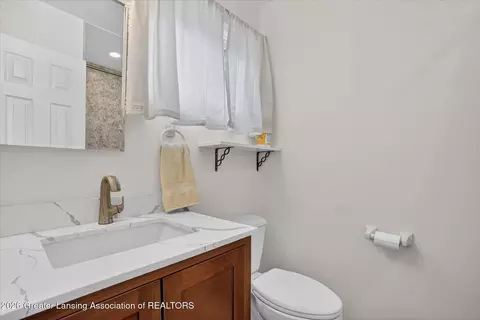 Bath - 13780 Hamersley Dr, Bath, MI 48808 photo 1 of 5