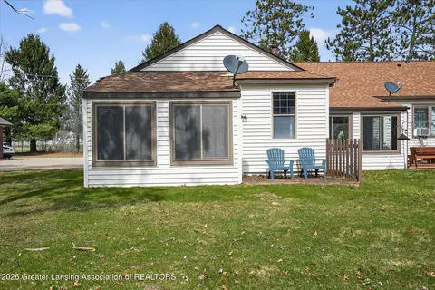 Exterior - 976 Riverview Ct, Williamston, MI 48895 photo 7 of 12