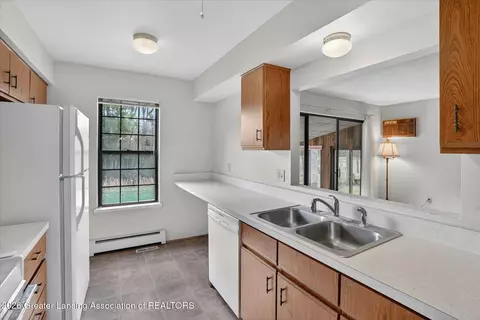 Kitchen - 976 Riverview Ct, Williamston, MI 48895 photo 1 of 4