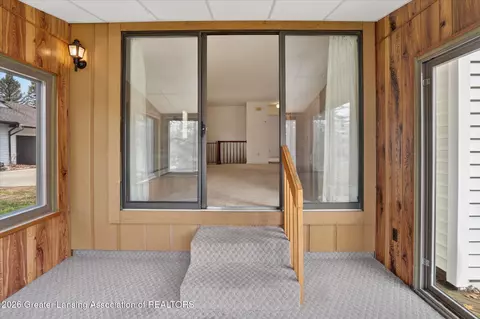 Exterior - 976 Riverview Ct, Williamston, MI 48895 photo 5 of 12