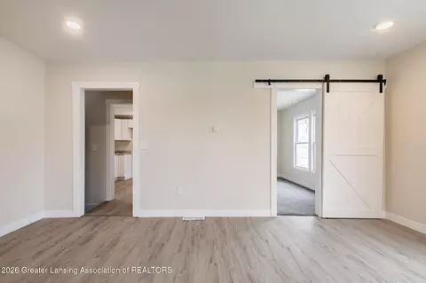 Living - 1027 Britten Ave, Lansing, MI 48910 photo 3 of 4