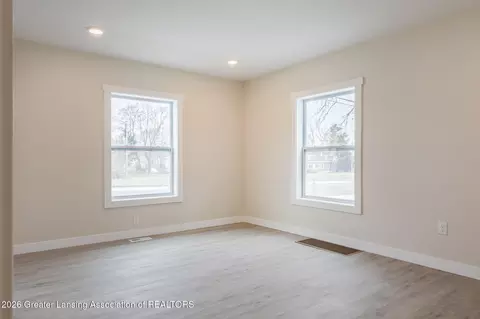 Living - 1027 Britten Ave, Lansing, MI 48910 photo 1 of 4