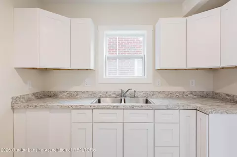 Kitchen - 1027 Britten Ave, Lansing, MI 48910 photo 1 of 1
