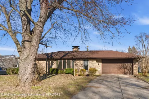 15849 Greenway Dr, Lansing, MI 48906