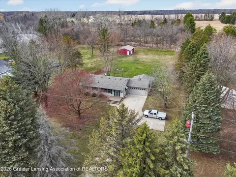 11237 W Wilbur Hwy, Eaton Rapids, MI 48827