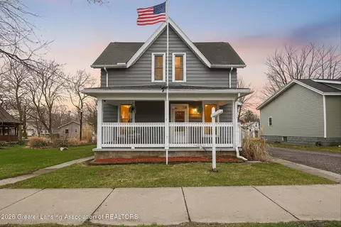 207 W Bellevue St, Leslie, MI 49251