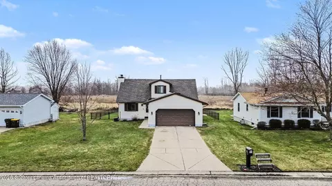 4551 Glenberry Dr, Holt, MI 48842