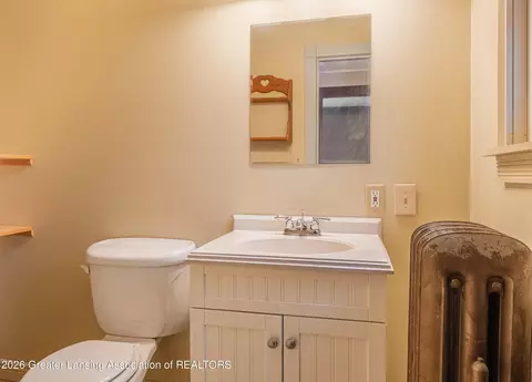 Bath - 802 Wilkinson, Owosso, MI 48867 photo 3 of 3