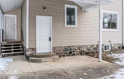 Exterior - 802 Wilkinson, Owosso, MI 48867 photo 3 of 4