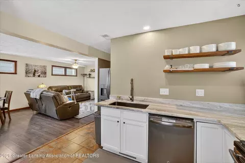 Entry Way - 1414 Cooper Ave, Lansing, MI 48910 photo 1 of 3