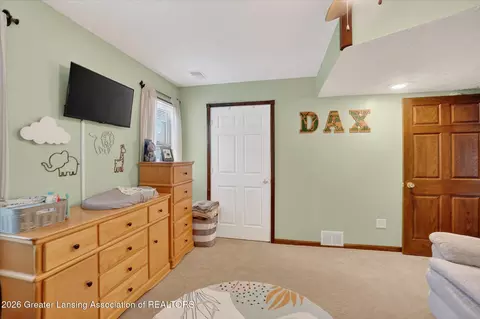 Bedroom - 1414 Cooper Ave, Lansing, MI 48910 photo 7 of 9