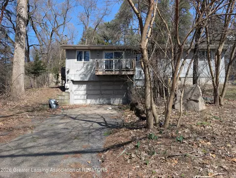 1284 W Dansville Rd, Mason, MI 48854