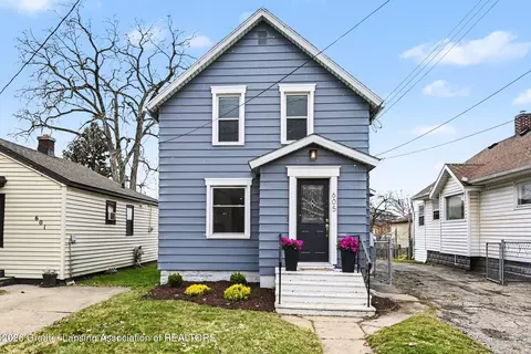 605 N Clemens Ave, Lansing, MI 48912