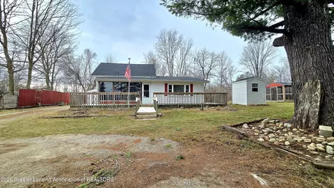 6517 News Rd, Charlotte, MI 48813