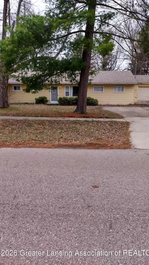 2021 Adelpha Ave, Holt, MI 48842