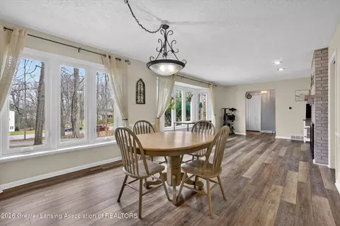 6545 W Galway Cir, Dimondale, MI 48821 photo 10